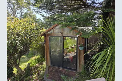 29670 Park Ter, Gold Beach, OR 97444 - Photo 15