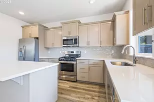 18600 SW Bluebird Ln, Beaverton, OR 97003 - Photo 13