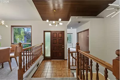 2816 SW Plum Ct, Portland, OR 97219 - Photo 13