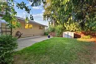 2816 SW Plum Ct, Portland, OR 97219 - Photo 41