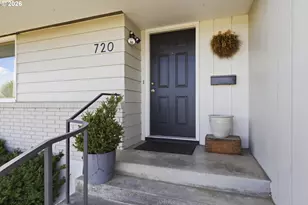 720 E 21st Pl, The Dalles, OR 97058 - Photo 5