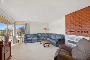 720 E 21st Pl, The Dalles, OR 97058 - Photo 7