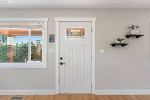 1175 NW Baker Dr, White Salmon, WA 98672 - Photo 9