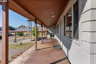 1175 NW Baker Dr, White Salmon, WA 98672 - Photo 7