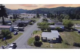 1025 N Lake Rd, Lakeside, OR 97449 - Photo 3