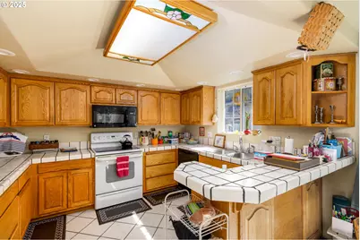 166 Whitson Ln, Myrtle Creek, OR 97457 - Photo 5