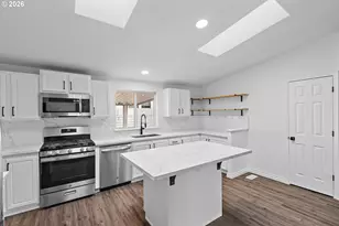 12450 SW Fischer Rd, Tigard, OR 97224 - Photo 7