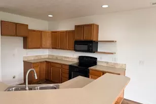 189 Quincy Ave, Roseburg, OR 97471 - Photo 5