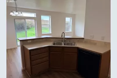 189 Quincy Ave, Roseburg, OR 97471 - Photo 7