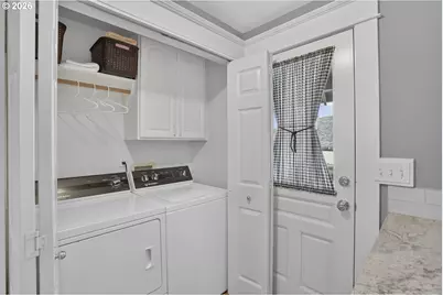 335 N 6th St, Saint Helens, OR 97051 - Photo 15