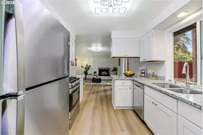 6050 SW Cross Creek Dr, Beaverton, OR 97078 - Photo 7