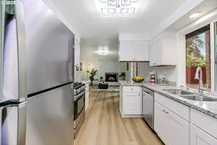 6050 SW Cross Creek Dr, Beaverton, OR 97078 - Photo 7