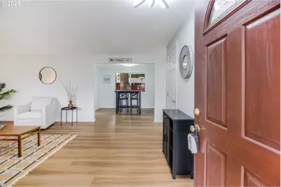 6050 SW Cross Creek Dr, Beaverton, OR 97078 - Photo 3