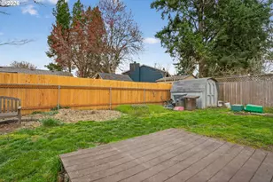 177 NE 34th Ct, Hillsboro, OR 97124 - Photo 35