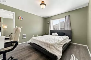 15325 NW Central Dr, Portland, OR 97229 - Photo 15