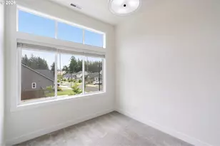 10025 SE Nicholas Dr, Happy Valley, OR 97086 - Photo 7