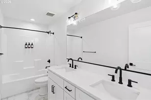 10025 SE Nicholas Dr, Happy Valley, OR 97086 - Photo 31