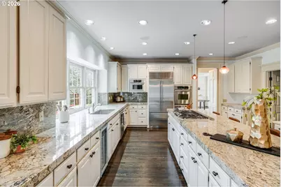 965 S Comus St, Portland, OR 97219 - Photo 9