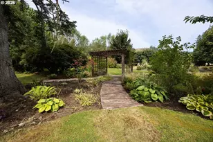 90514 Lure Ln, Leaburg, OR 97489 - Photo 23
