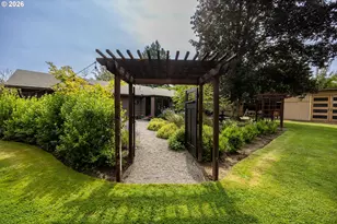90514 Lure Ln, Leaburg, OR 97489 - Photo 27