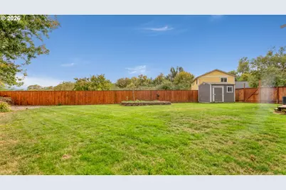 8110 Daphne Ct, Corvallis, OR 97330 - Photo 37