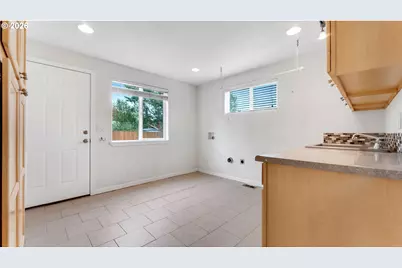 8110 Daphne Ct, Corvallis, OR 97330 - Photo 17