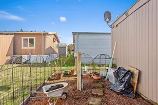 18485 SW Pacific Dr, Tualatin, OR 97062 - Photo 39