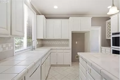 7816 SE Alta Verde Dr, Portland, OR 97266 - Photo 21