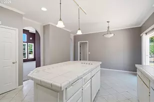 7816 SE Alta Verde Dr, Portland, OR 97266 - Photo 19