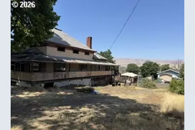 615 E 10th St, The Dalles, OR 97058 - Photo 9