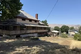 615 E 10th St, The Dalles, OR 97058 - Photo 9