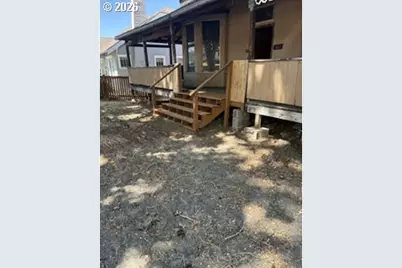 615 E 10th St, The Dalles, OR 97058 - Photo 5