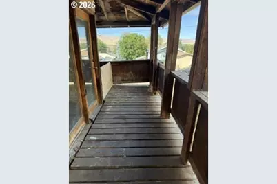 615 E 10th St, The Dalles, OR 97058 - Photo 13