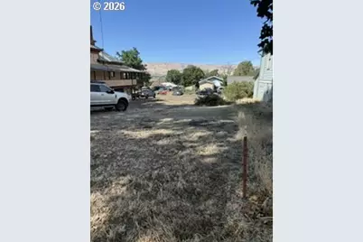 615 E 10th St, The Dalles, OR 97058 - Photo 11