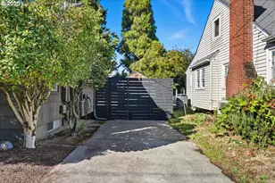 2325 SE Cesar E Chavez Blvd, Portland, OR 97214 - Photo 29