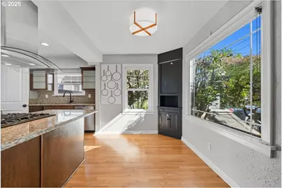 2325 SE Cesar E Chavez Blvd, Portland, OR 97214 - Photo 3