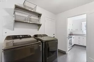 3734 SW Hamilton St, Portland, OR 97221 - Photo 27