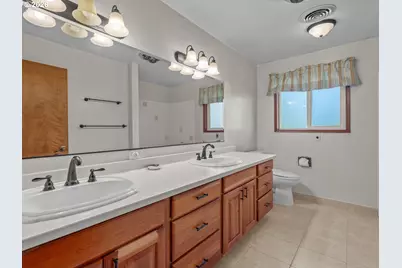 10061 NW Valley Vista Rd, Hillsboro, OR 97124 - Photo 29