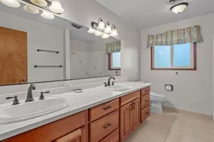 10061 NW Valley Vista Rd, Hillsboro, OR 97124 - Photo 29