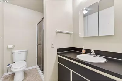 2090 Graham Dr, Eugene, OR 97405 - Photo 45