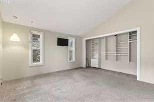 2090 Graham Dr, Eugene, OR 97405 - Photo 13