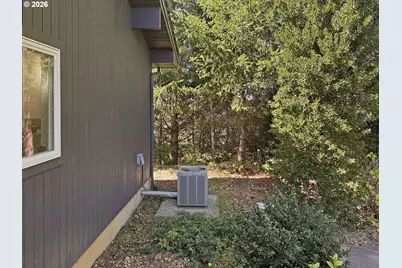 17450 Mountain Dr, Brookings, OR 97415 - Photo 39
