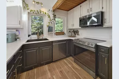 17450 Mountain Dr, Brookings, OR 97415 - Photo 5