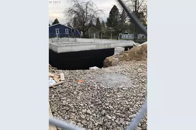 8040 SE Knight St, Portland, OR 97206 - Photo 3