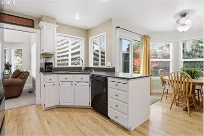 5460 NW Condor Pl, Portland, OR 97229 - Photo 9