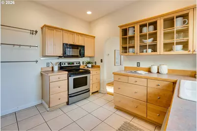 9468 N Mohawk Ave, Portland, OR 97203 - Photo 19