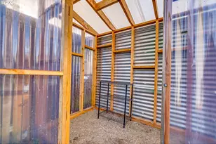 9468 N Mohawk Ave, Portland, OR 97203 - Photo 39