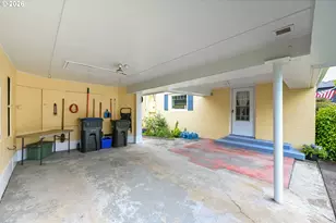 347 W Riverside Dr, Roseburg, OR 97470 - Photo 43