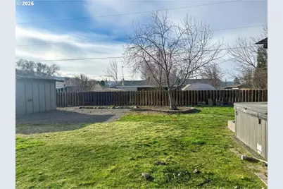 551 SE Holly St, Prineville, OR 97754 - Photo 17