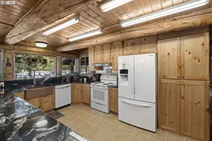 140643 Kamloop Ln, Gilchrist, OR 97737 - Photo 13